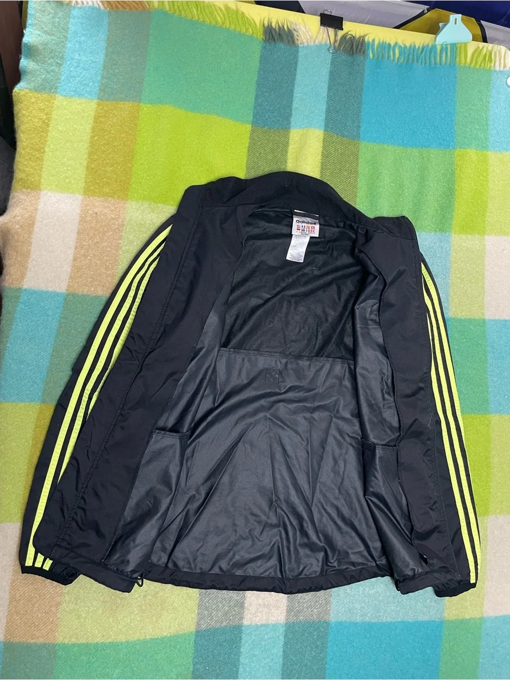 adidas lightweight windbreaker